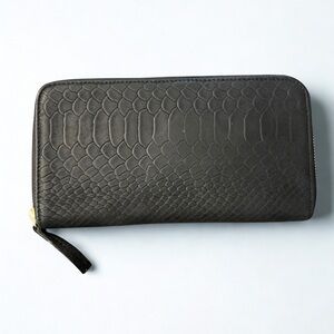 CLARE V | Black Alligator Zip Wallet | Embossed Leather